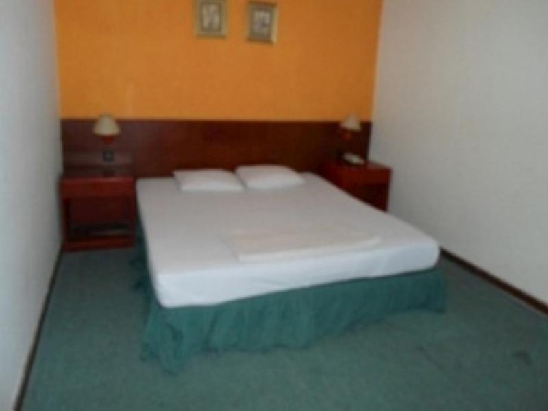 Hotel Margosuko Malang Kültér fotó